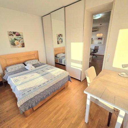 Appartamento Apartman Dream Belvil Belgrado Esterno foto